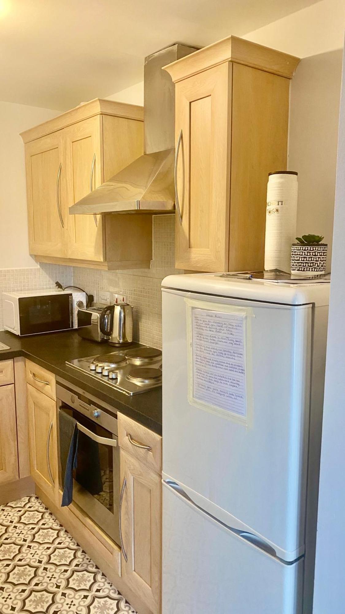 Spacious 1 Bedroom Apartment In Wigan Shevington 외부 사진